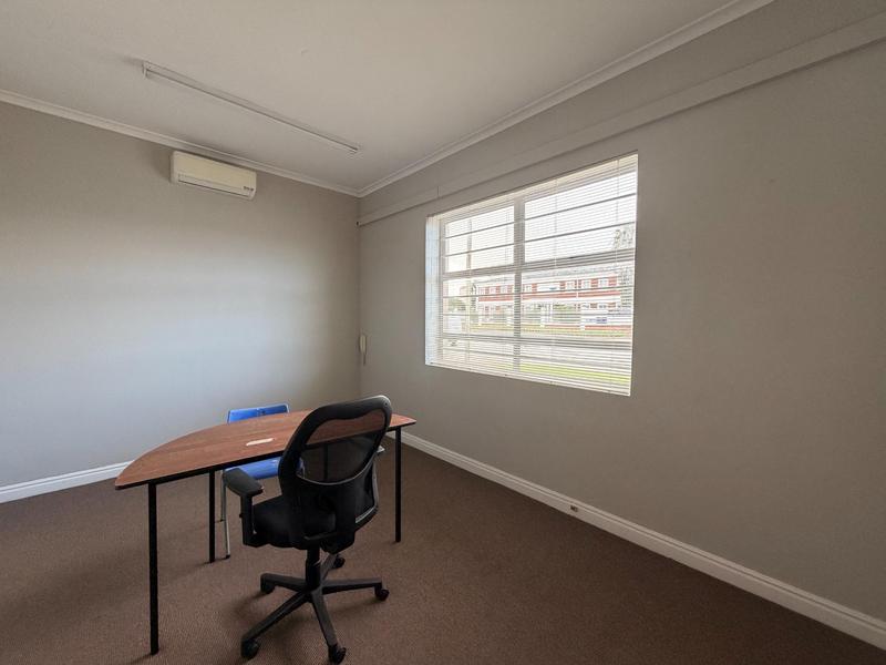 To Let Commercial Property for Rent in Walmer Eastern Cape